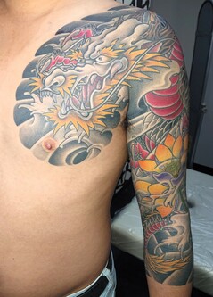 龍|胸　肩　腕　カラー　龍　dragon　ドラゴン　蓮　花
